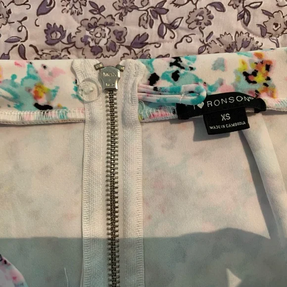 💚I Heart Ronson Floral Pencil Skirt size extra small mint pink white black - Picture 4 of 6